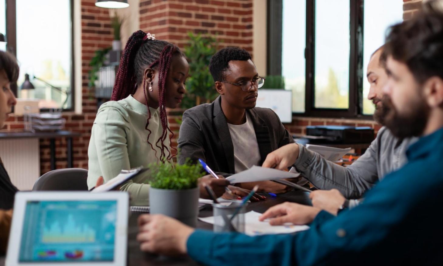 Transparente Kommunikation und offener Austausch im Team